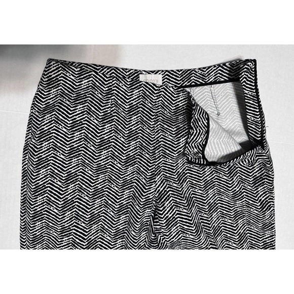 Chico's Women's So Slimming Side Zip Black And White Size 0 Crop Super Comfy - Picture 10 of 14